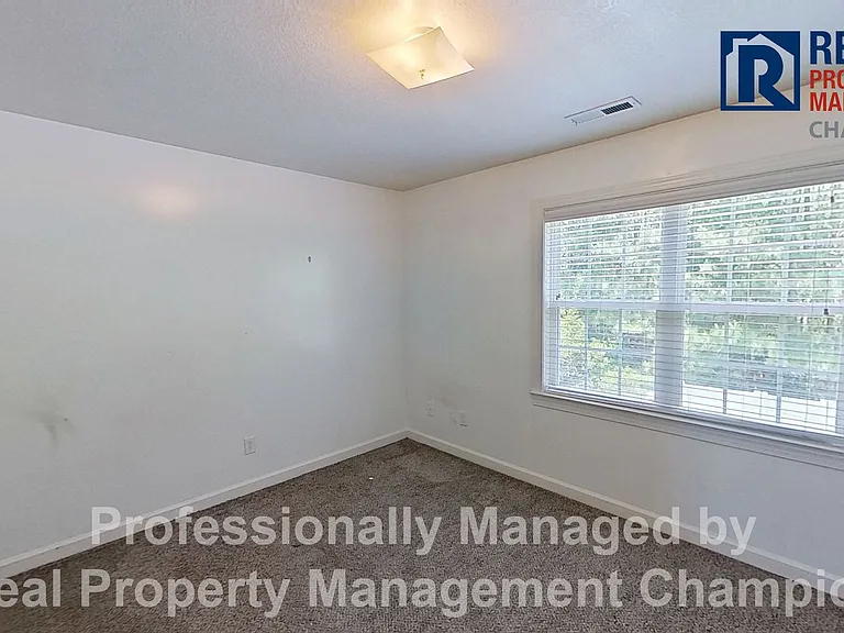 102 Springwood Dr — Photo 14