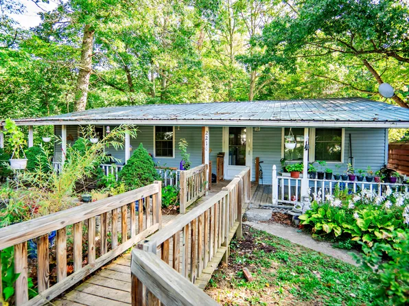294 Big Mountain Rd, Rupert, WV 25984