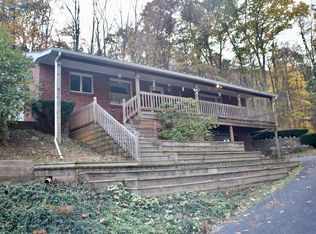 2418 Sugar Run Rd, Mill Hall, PA 17751