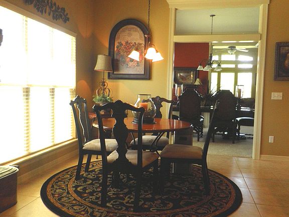 2nd image of 6 NE Dawn Hills Dr