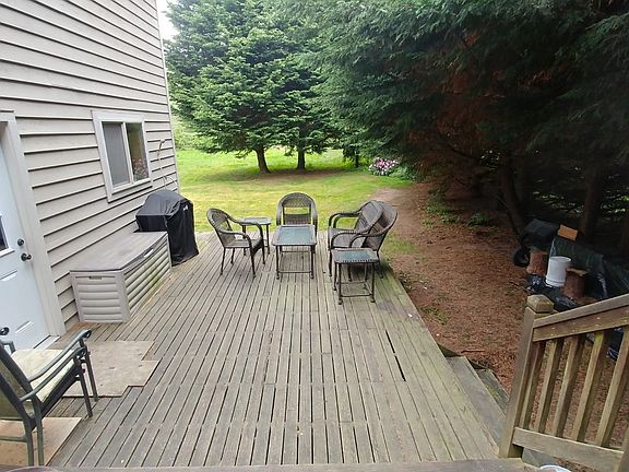 5th image of 5039 NE Wild Coyote Way