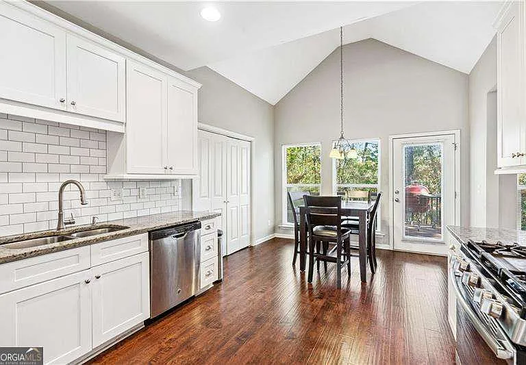 511 Sable Trace Way — Photo 3
