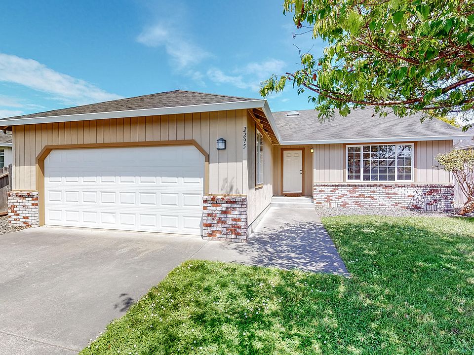 1st image of 2295 Silverbrook Ct
