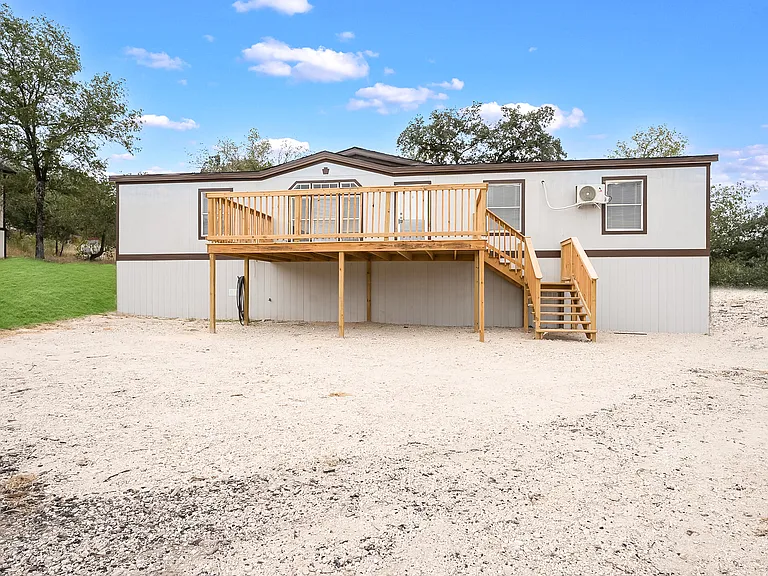 145 Sandy Ridge Dr — Photo 1