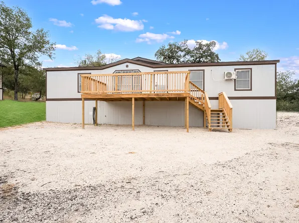 145 Sandy Ridge Dr, Poteet, TX 78065