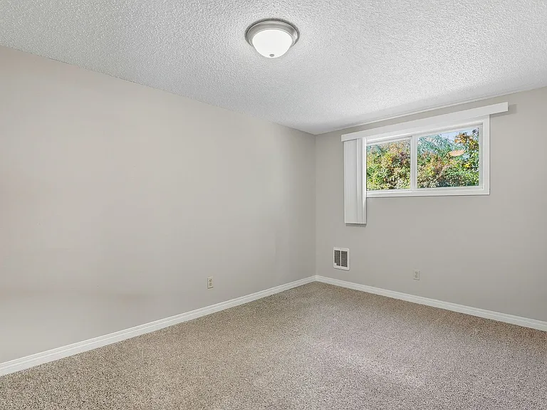 Eagles Landing Apartments — Photo 52