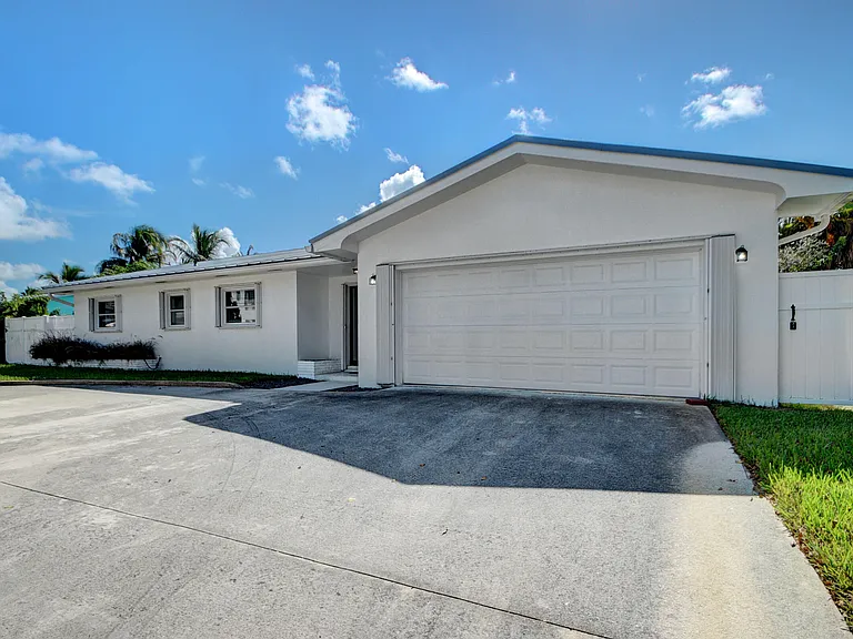 1171 Bimini Ln — Photo 45