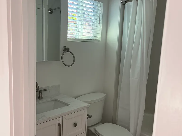 12 Greenwood Ln #1 — Photo 9