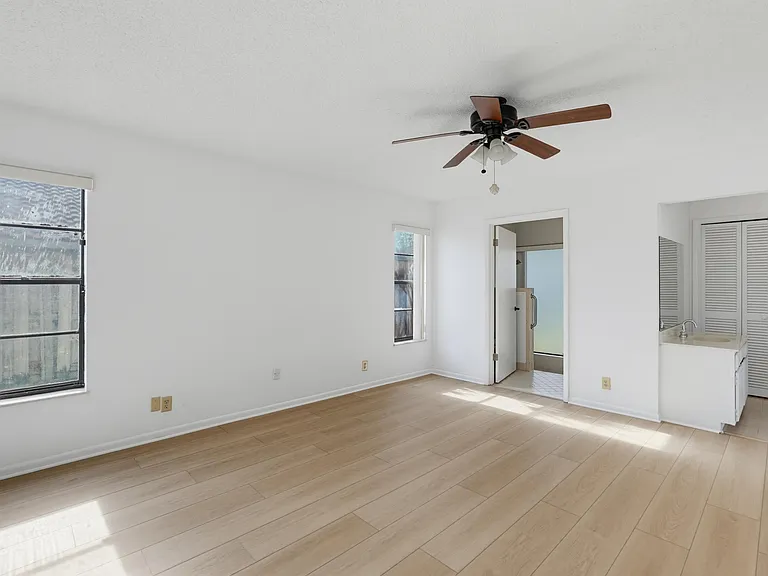 6846 Bianchini Cir — Photo 13