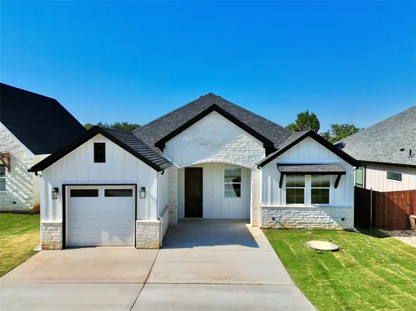 5608 San Jacinto Dr, Granbury, TX 76048