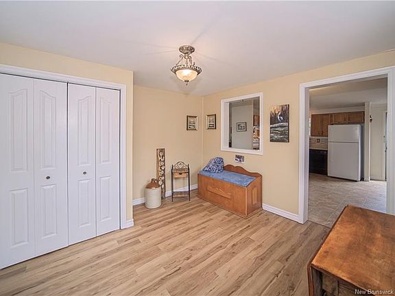 3rd image of 37 Kellys Dr