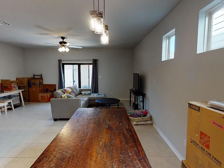 1720 Yaupon Grove Ln — Photo 5