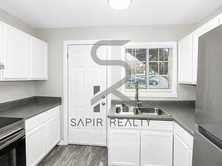 2055 Alison Ct SW #3 — Photo 5