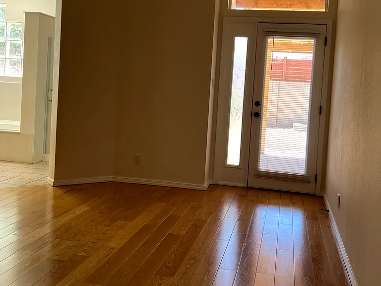 10209 Arroyo Bend Dr NW — Photo 4