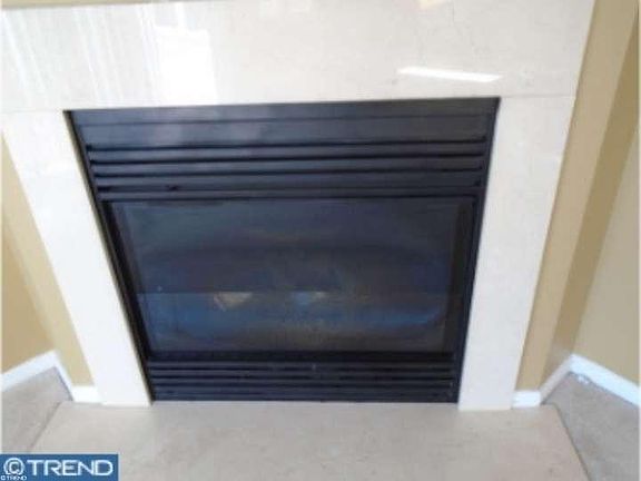 2nd image of 872 N Waterford Ln