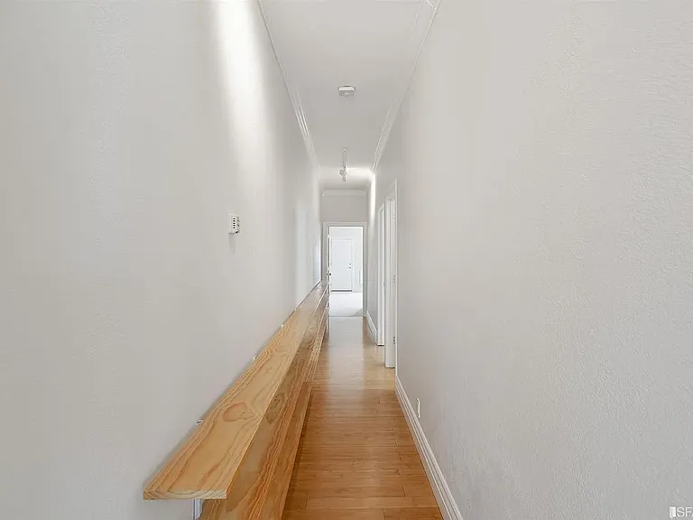 637 Capp St #A — Photo 8