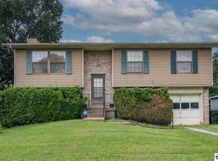 899 Timberwood Dr, Radcliff, KY 40160