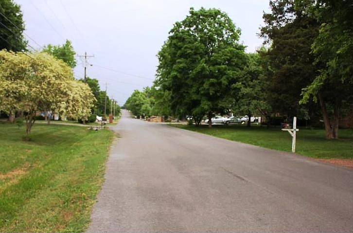 2nd image of 6627 Longview Dr