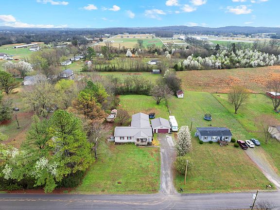 4th image of 318 Wild Creek Rd