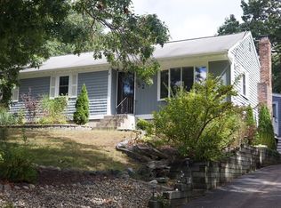 52 W Pond Rd, Plymouth, MA 02360