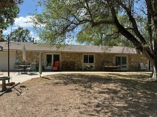 547 SE 40th Rd, Great Bend, KS 67530