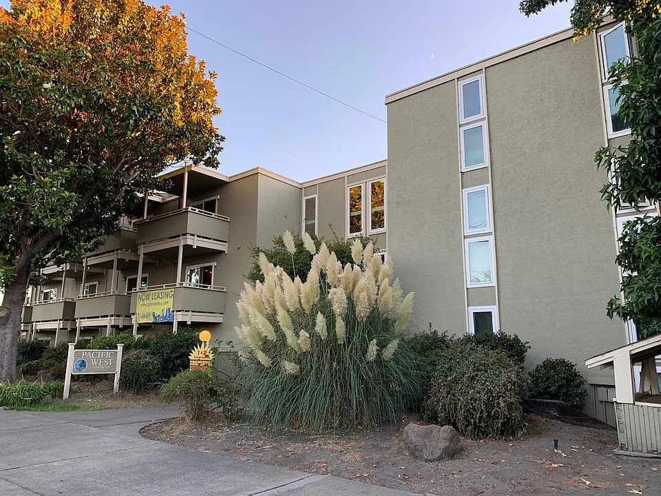 1399 Pacific Ave