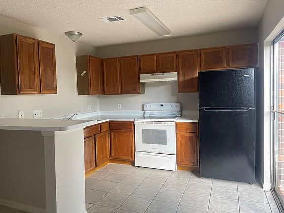 5th image of 7725 Ellis Dr