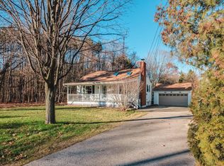 296 Randall Rd, Norton Shores, MI 49441