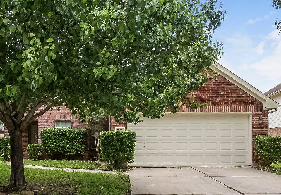 1st image of 19414 Pine Cluster Ln