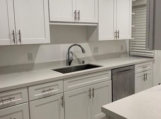 453 N Doheny Dr APT A, Beverly Hills, CA 90210