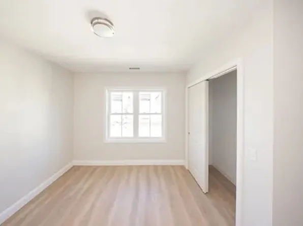 (undisclosed Address), Worcester, MA 01604