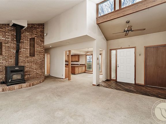 2nd image of 852 W I Rd