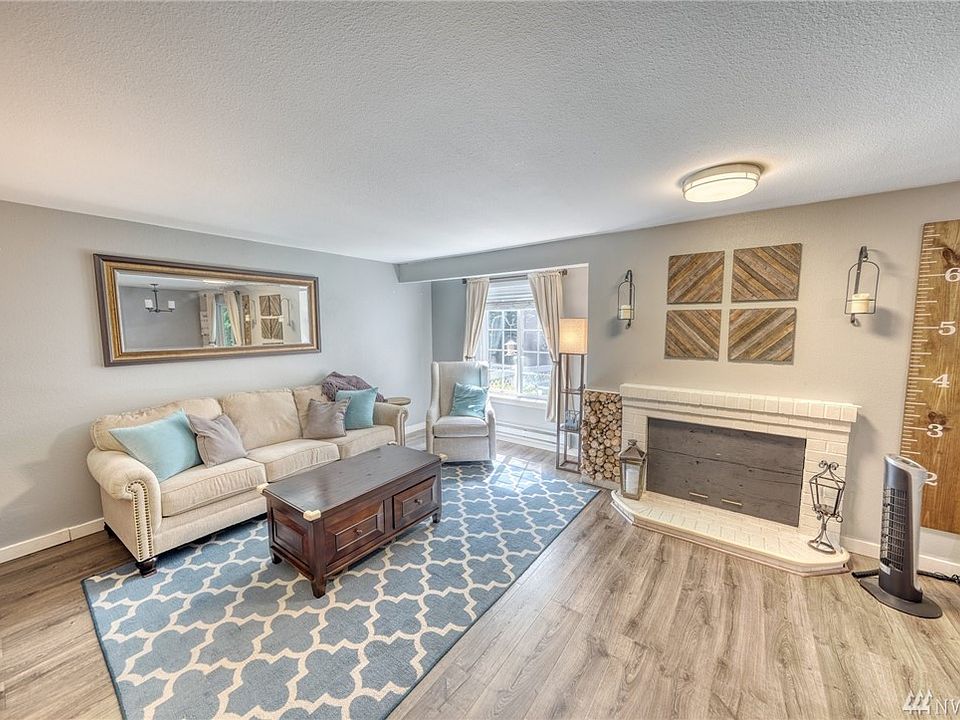1st image of 10605 SE 261st Pl APT D103