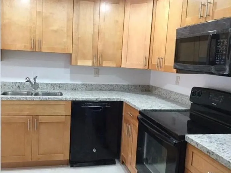 6950 Miami Gardens Dr #2211 — Photo 6