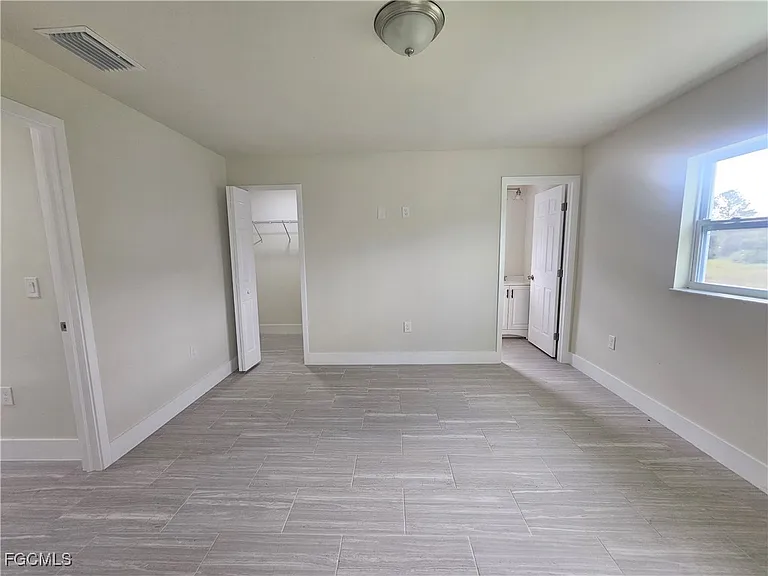 874 Apartment St E — Photo 15