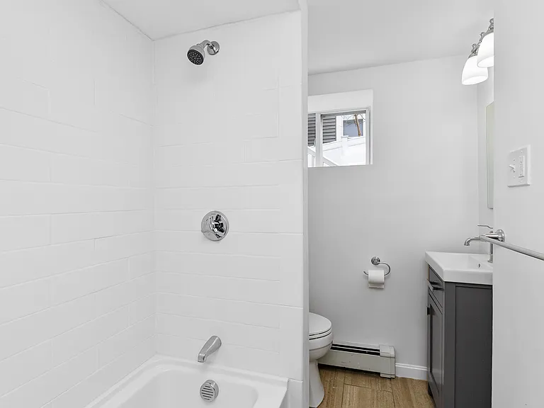 105 Bellingham Ave #1 — Photo 8