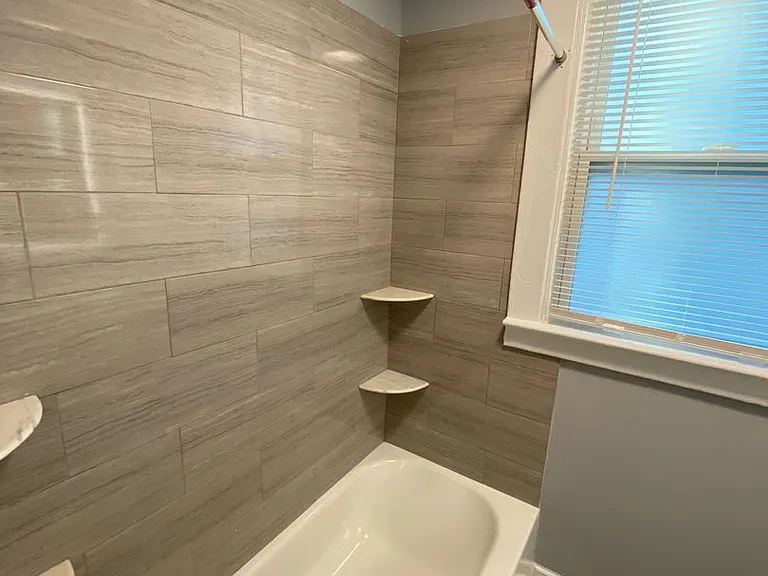 8 Harding — Photo 11