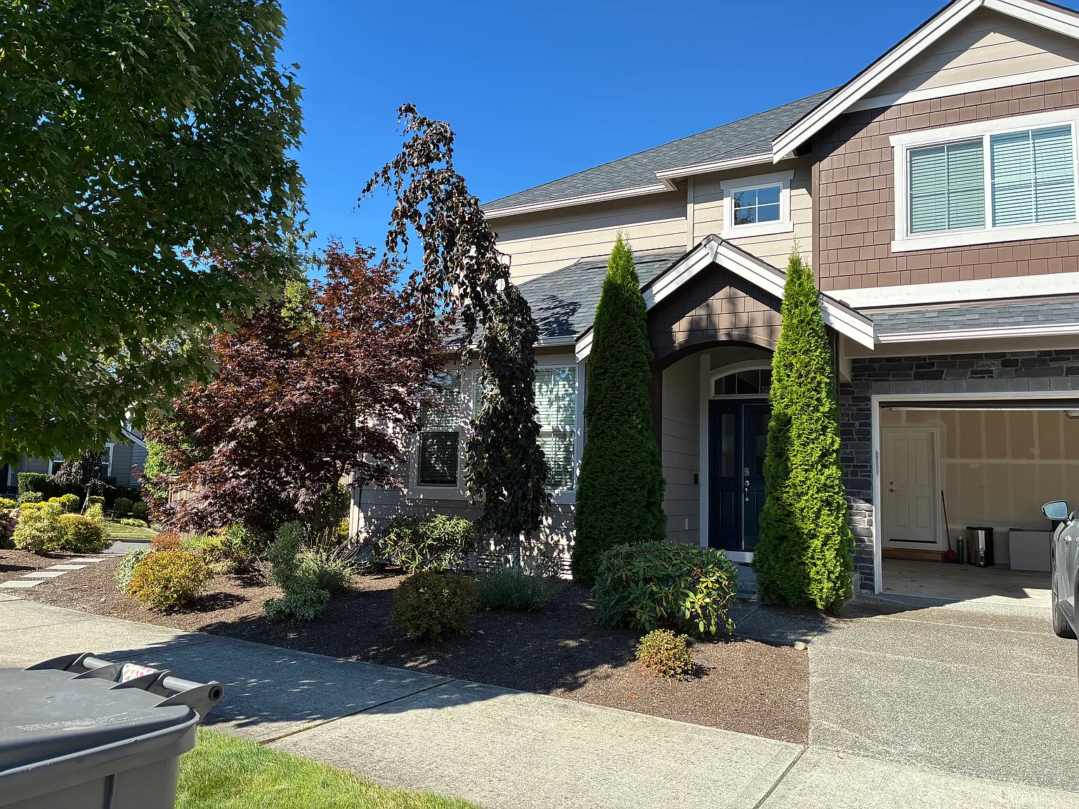 4 bed, 3310 sqft, $5,000 — Photo 1