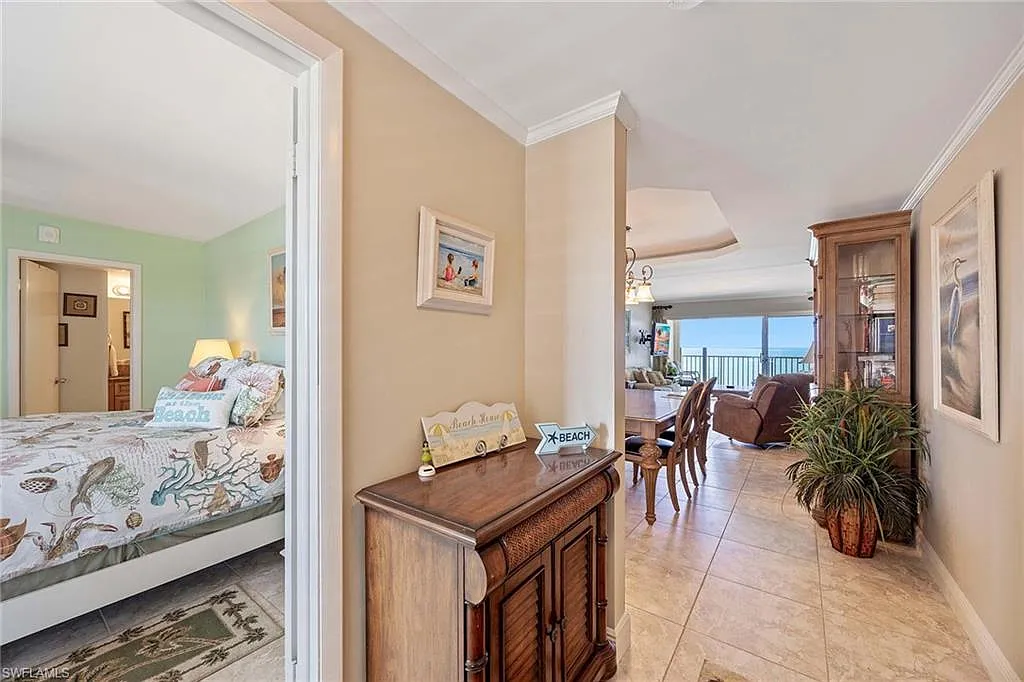 2 bed, 2.0 bath, 1138 sqft, $6,000 — Photo 2