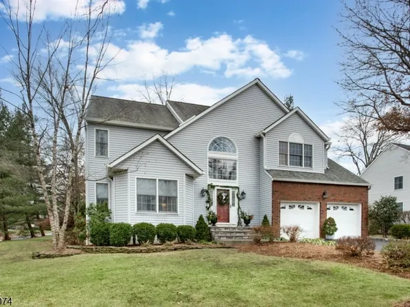 1 Erin Ct, Bridgewater Twp., NJ 08807
