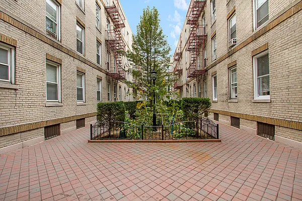 Rented by Compass | media 8