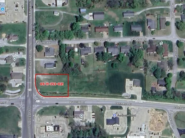 1300 S Division St, Carterville, IL 62918