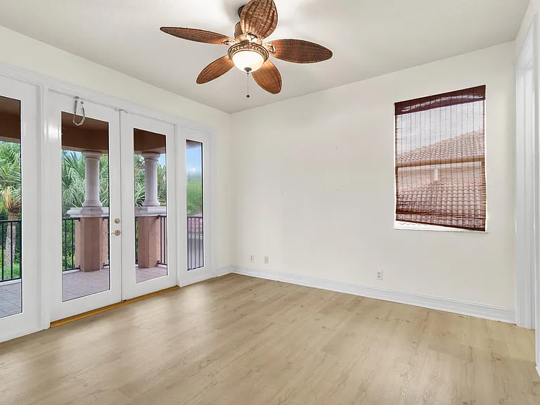 544 Edgebrook Ln — Photo 43