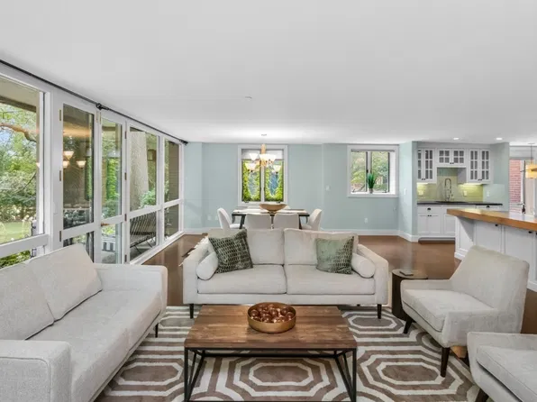 241 Perkins St Unit D302, Jamaica Plain, MA 02130