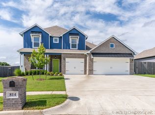 814 E Honolulu Pl, Broken Arrow, OK 74012