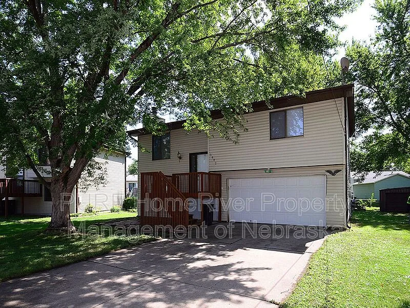 3 bed, 2.0 bath, 1440 sqft, $1,950 — Photo 2