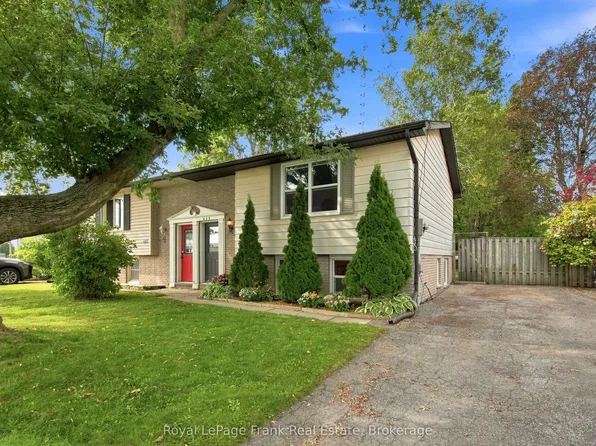445 Bay St, Scugog, ON L9L 1M7