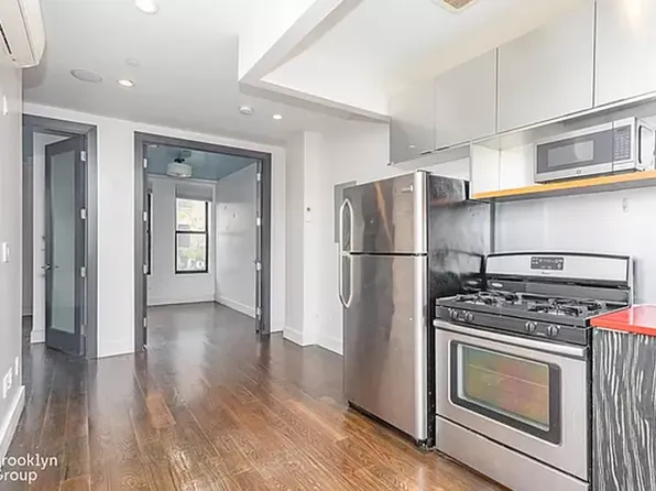 716 Nostrand Avenue image 1 of 7