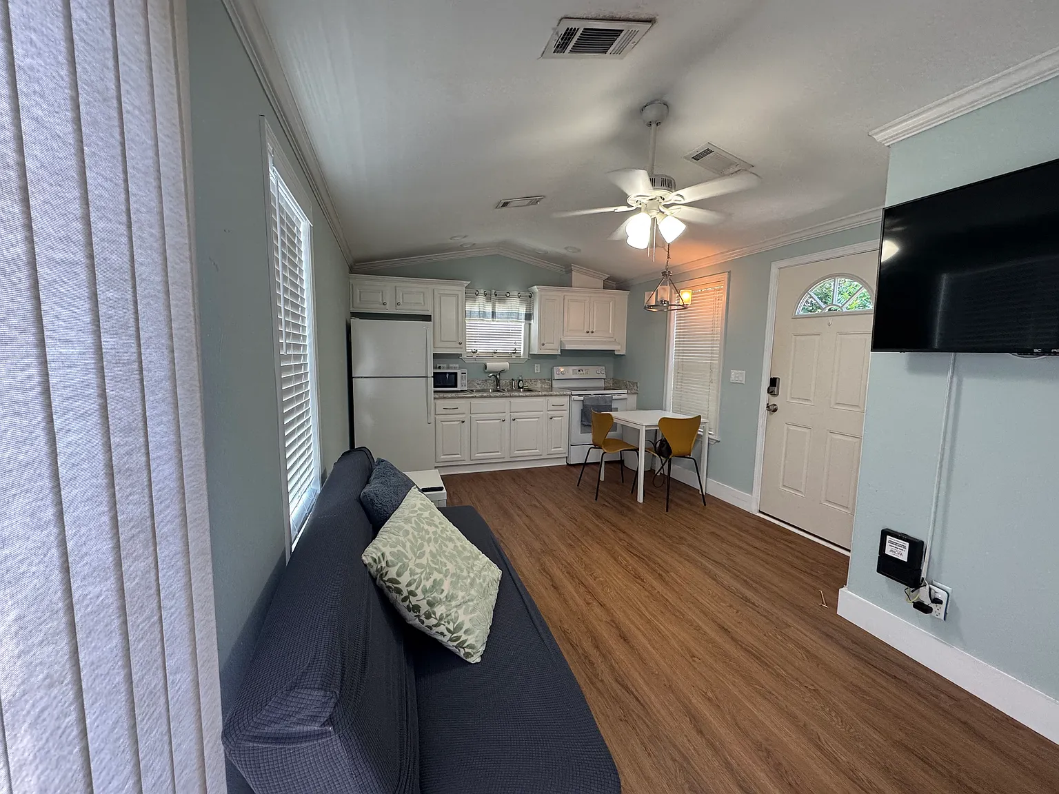 116 Mobile Ave — Photo 3