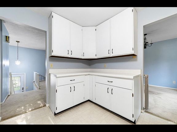 4th image of 1006 Sunset Ct
